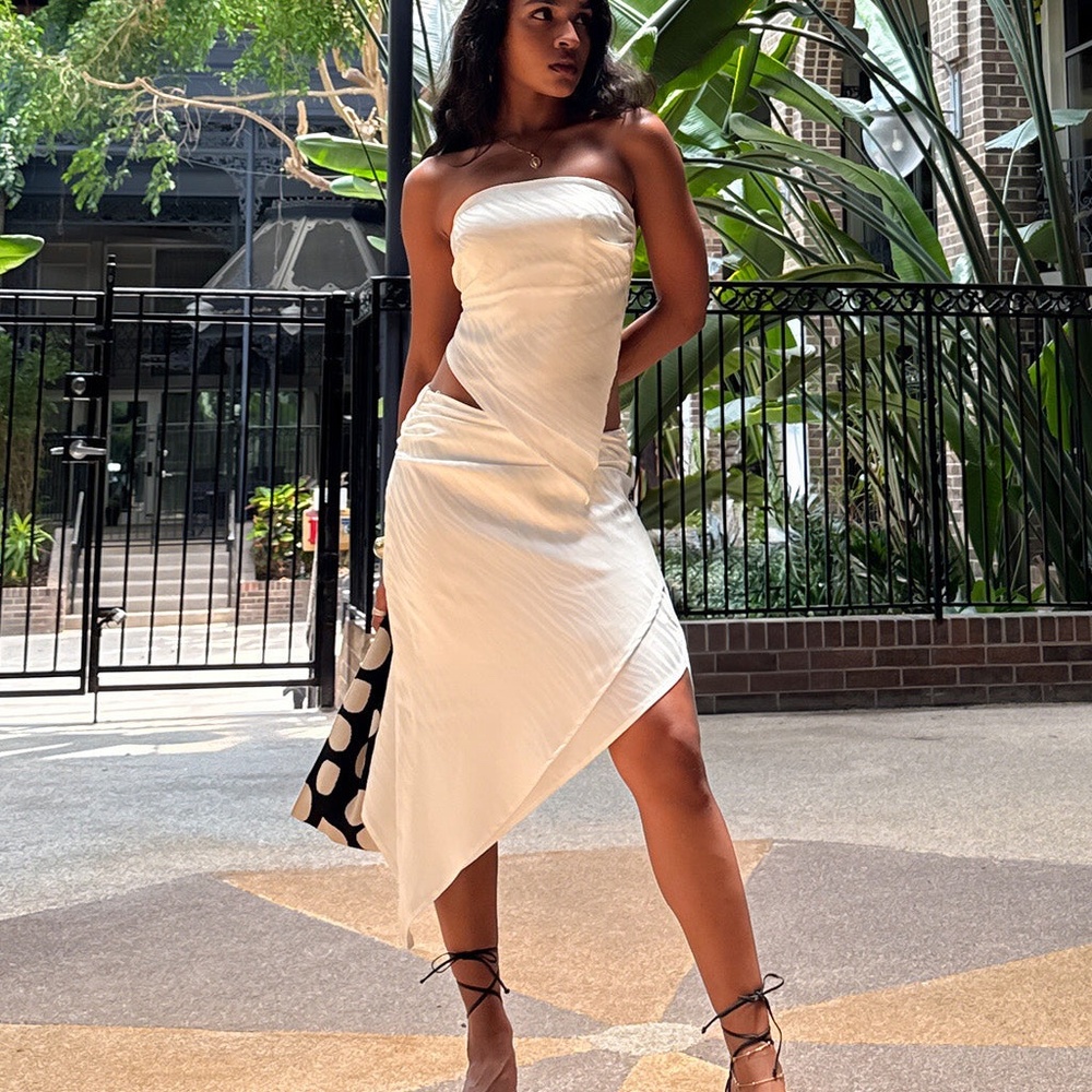 12th Tribe Belleza White Asymmetrical Skirt Size XS